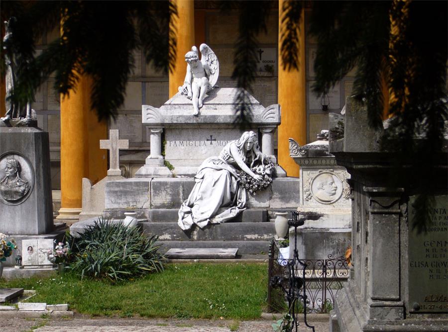 Montanari Monument, 1891. Bologna, Certosa monumental Cemetery